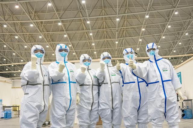 精选2023援鄂医护人员战疫工作报告感想心得【10篇】