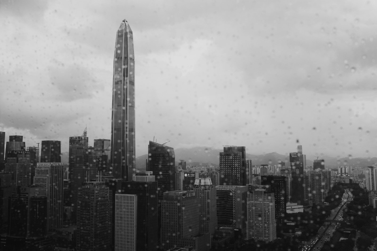 2026下雨天心情说说_下雨天朋友圈文案句子精选80句